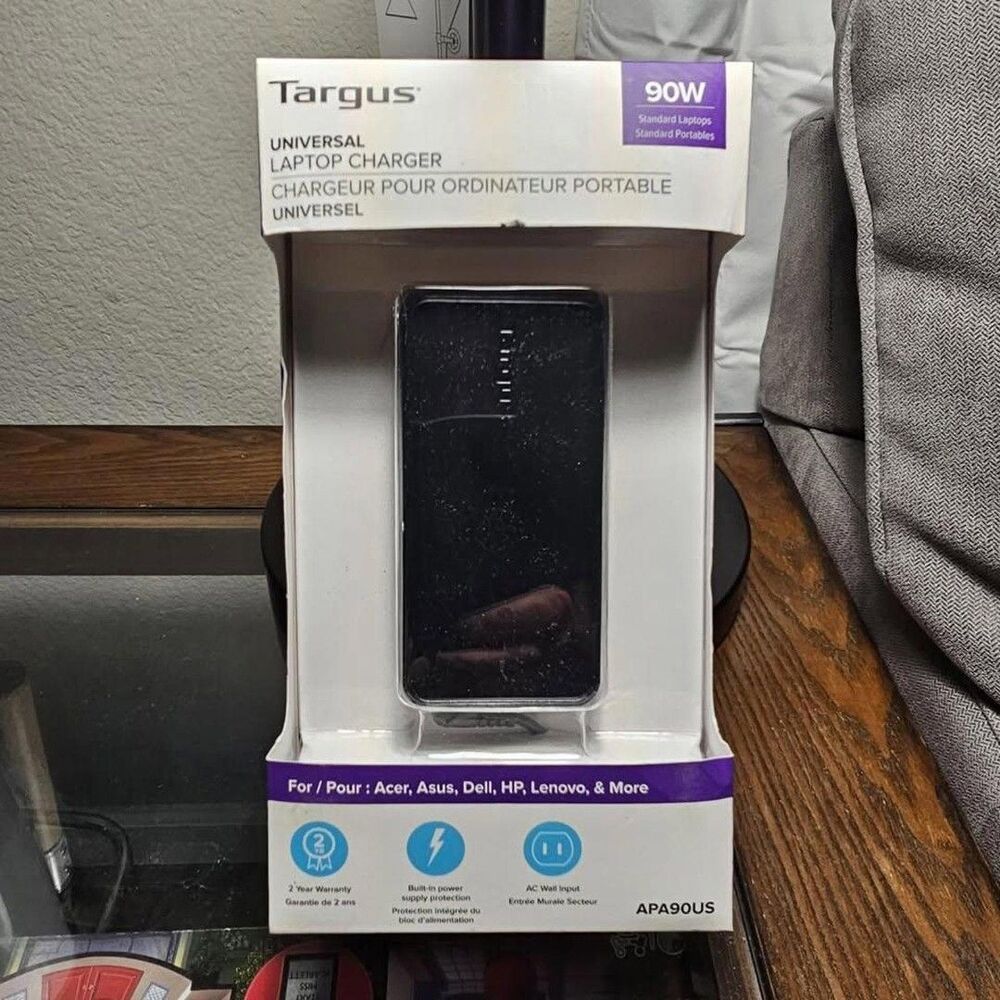 Targus - Universal 90W Power Adapter Universal - Black